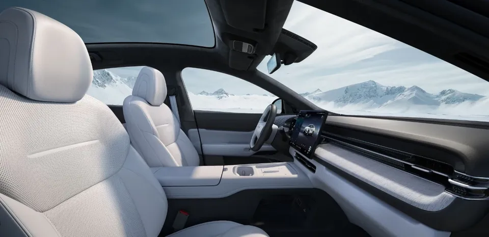 XPENG G6 — официальное фото 22